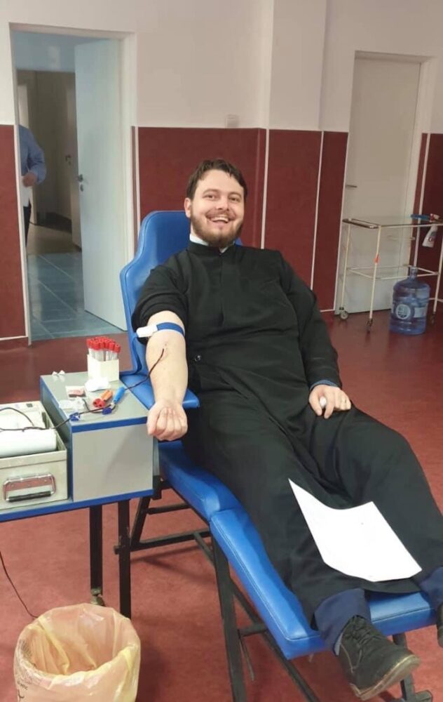 Preoții sătmăreni au donat sânge (FOTO)