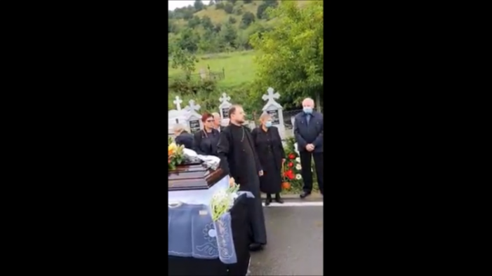 Apucaturi de Ev Mediu ! Înmormântare cu scandal ! (Foto&video)