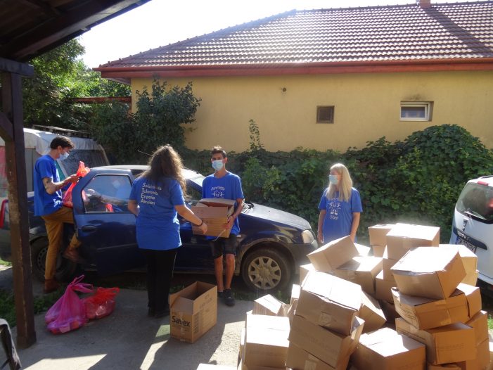 Asociatia „Stea” sprijina 110 familii din Satmarel (Foto)