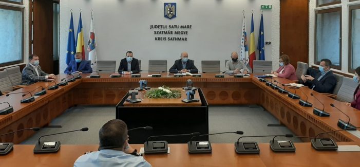 Purtarea mastii ar putea deveni obligatorie în preajma scolilor