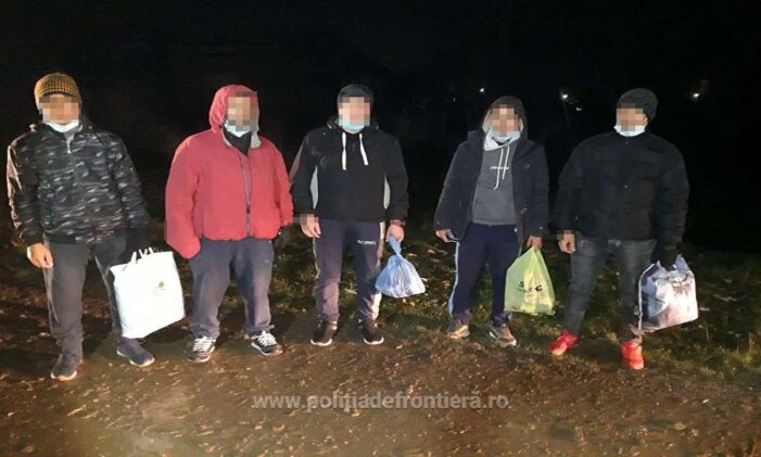 Cinci afgani, prinși la Petea (Foto)
