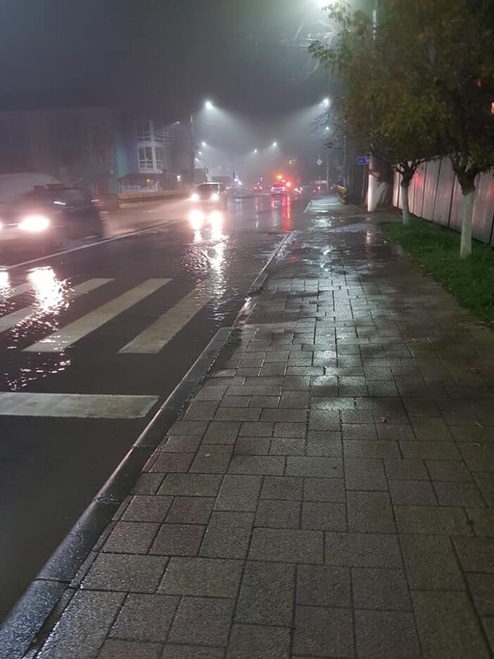O zona din Negresti-Oas, lăsată fără apa potabila (Foto)