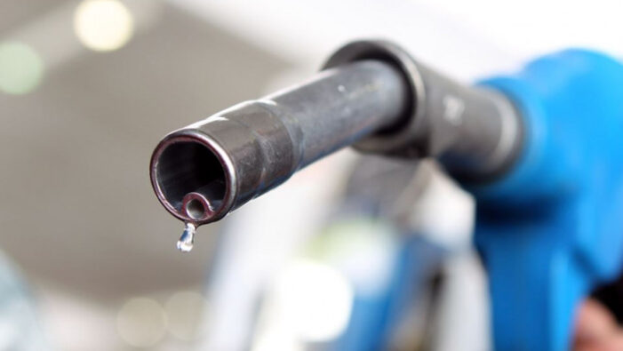 Benzina şi motorina se vor scumpi de la 1 ianuarie