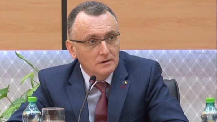 Sorin Cimpeanu: „Deschiderea școlilor nu va fi condiționată de vaccinarea profesorilor