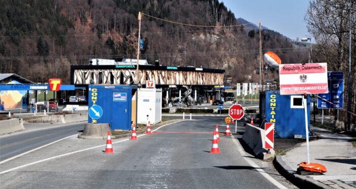Austria impune noi reguli pentru intrarea în țară