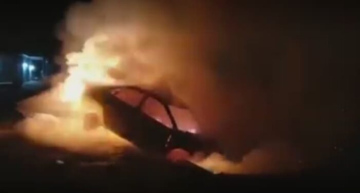 Mașina în flăcări ! A ars tot ! (Foto)