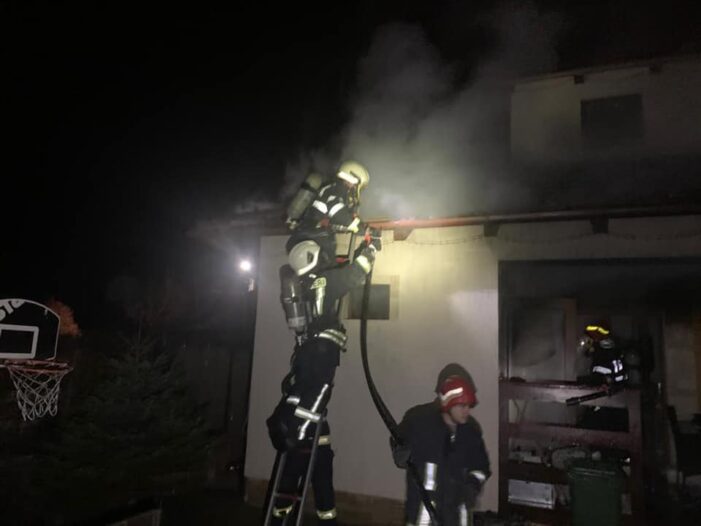 Incendiu la o casa din Martinesti (Foto)