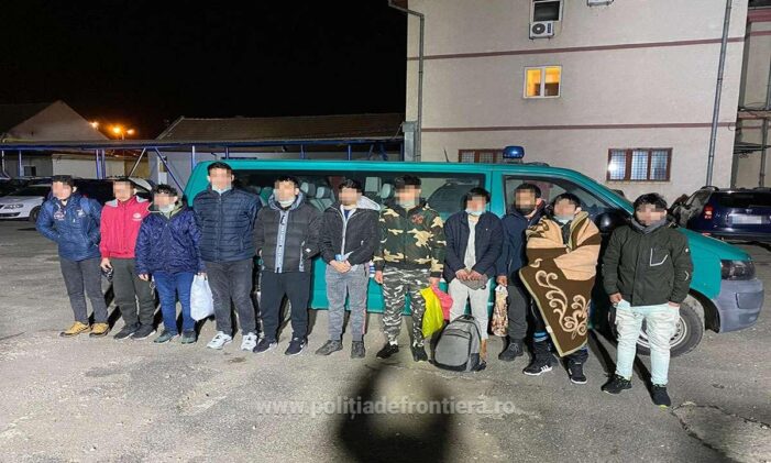 11 migranti afgani, prinsi la granita (Foto)