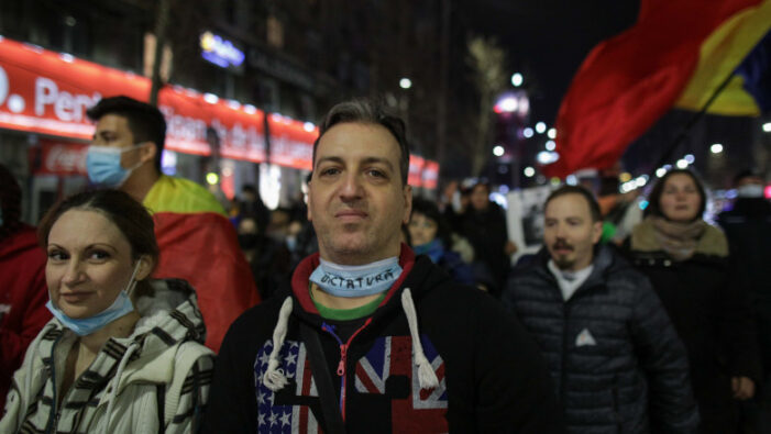 Încă o zi de proteste în țara ! Ce striga oamenii ?