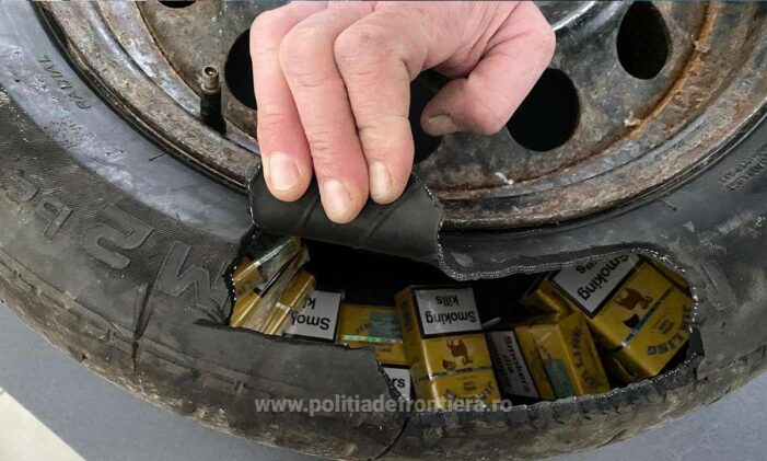 A ascuns tigarile în roata de rezerva (Foto)