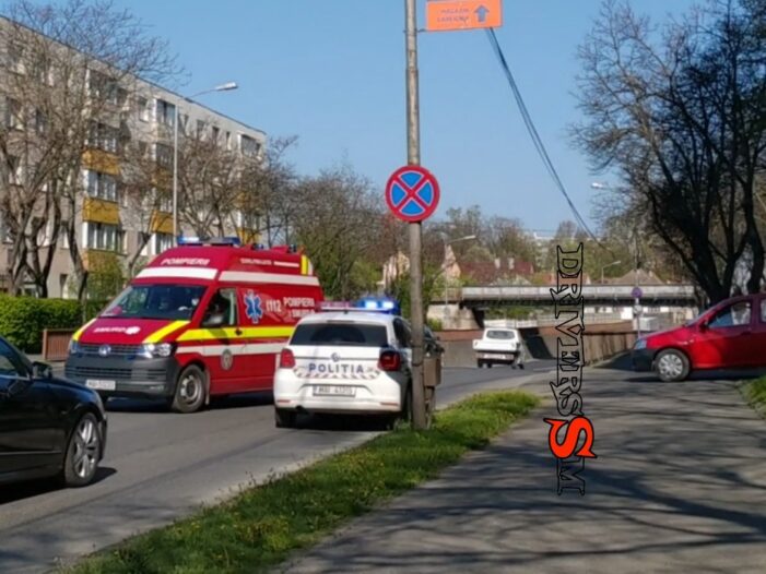 Femeie lovita de o masina, pe un trotuar din Satu Mare (Foto)