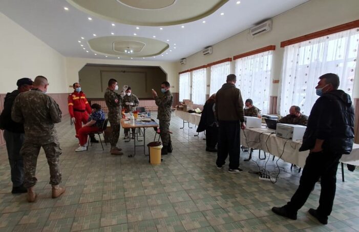 O nouă acțiune reușită a echipei mobile de vaccinare a MApN în mediul rural (Foto)