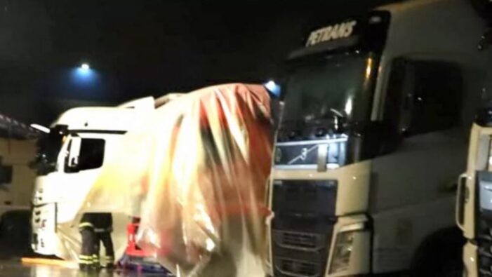 Încă o tragedie. Şofer român, găsit mort în camion