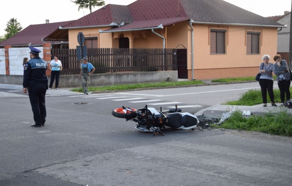 Accident la Carei. Doi tineri motocicliști au ajuns la spital (Foto)