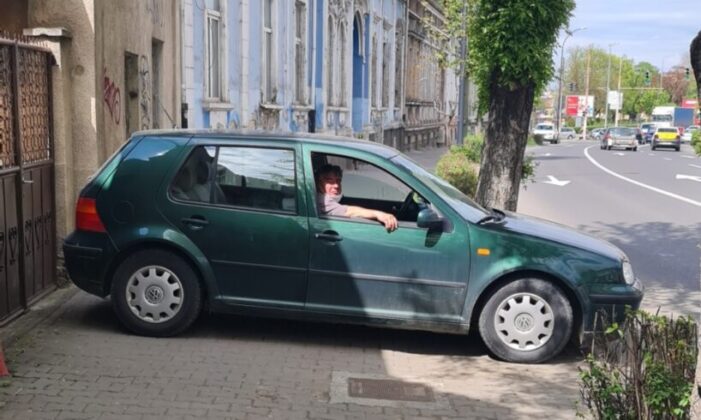 Propunere. Amenzi imense, pentru parcarea pe trotuare