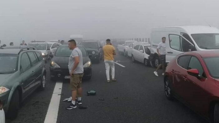 Carambol pe Autostrada Soarelui. Zeci de masini implicate (Foto)