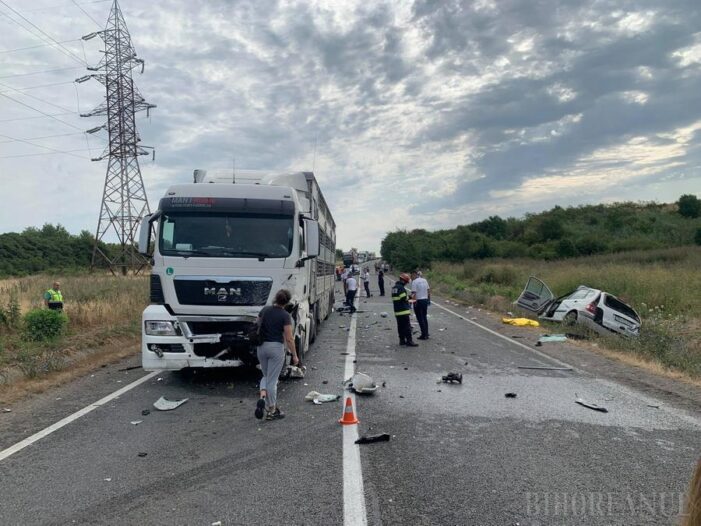 Impact teribil ! Accident mortal pe DN 19 Oradea – Carei (Foto)