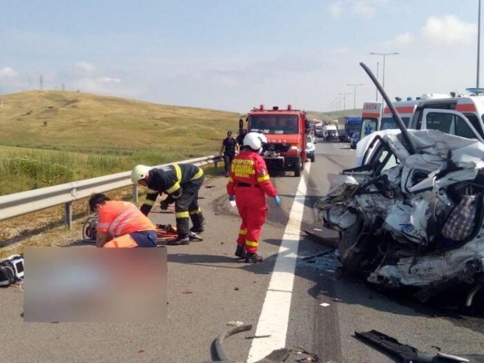 Impact teribil. A murit pe loc (Foto)
