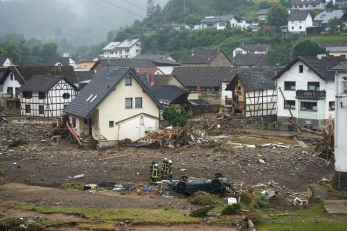 Români prinşi la furat în zone din Germania afectate de inundaţii