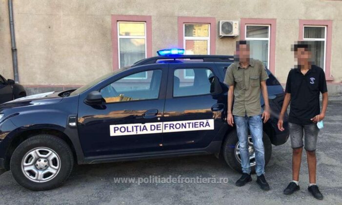 Migranti opriti la Petea. Vroiau sa ajunga in Italia (Foto)