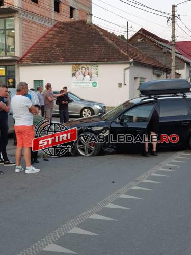 Audi din Satu Mare implicat intr-un accident in judetul vecin (Foto)