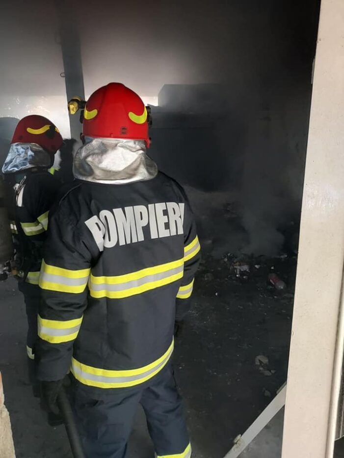 Un bătrân a ars de viu într-un incendiu