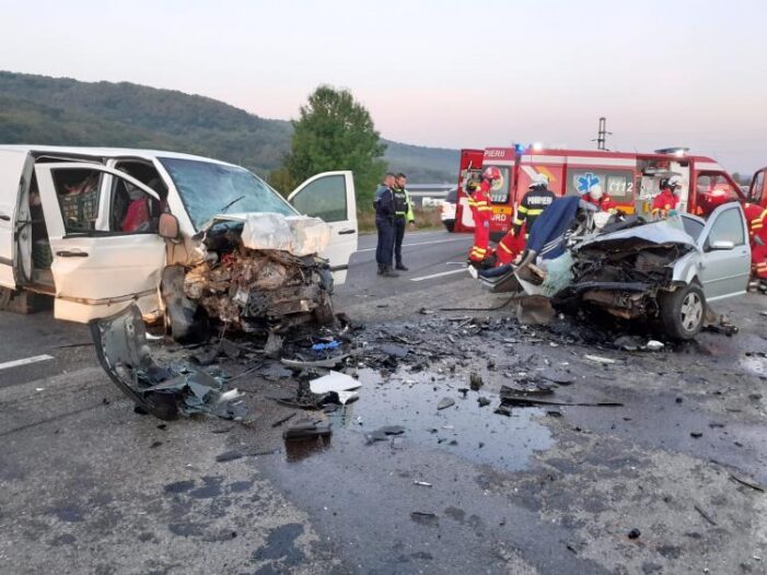 Accident cumplit ! Doi morti ! (Foto)