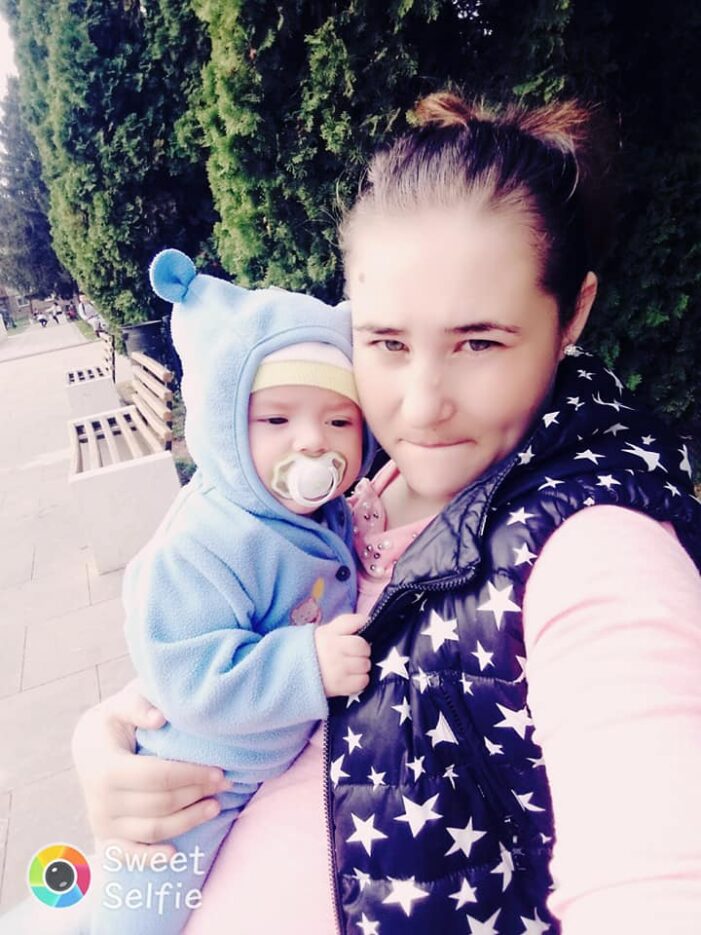 Tanara mamica, disparuta. Este cautata de Politie si familie (Foto)