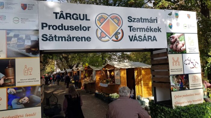 Targul produselor satmarene, in curtea castelului (Foto)