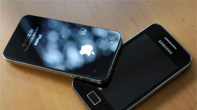 A furat zeci de telefoane din Satu Mare