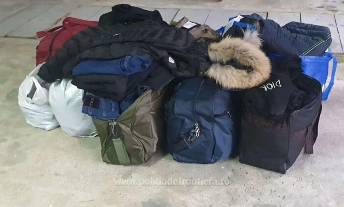 Haine contrafăcute confiscate la Negreşti-Oaş