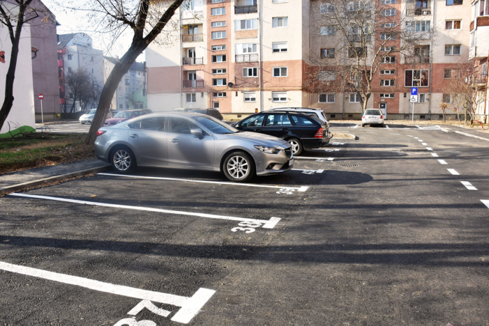 Peste 400 de locuri de parcare amenajate în municipiul Satu Mare