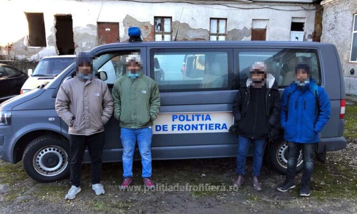 Patru tineri din Bangladesh, opriți din drumul ilegal spre spațiul Schengen Patru tineri din Bangladesh, opriți din drumul ilegal spre spațiul Schengen