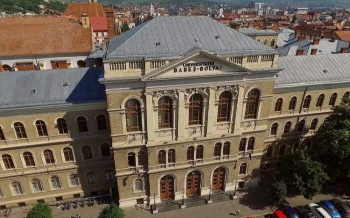 Elevii din clasa a XII-a se pot pregăti gratuit pentru BAC la UBB Cluj-Napoca
