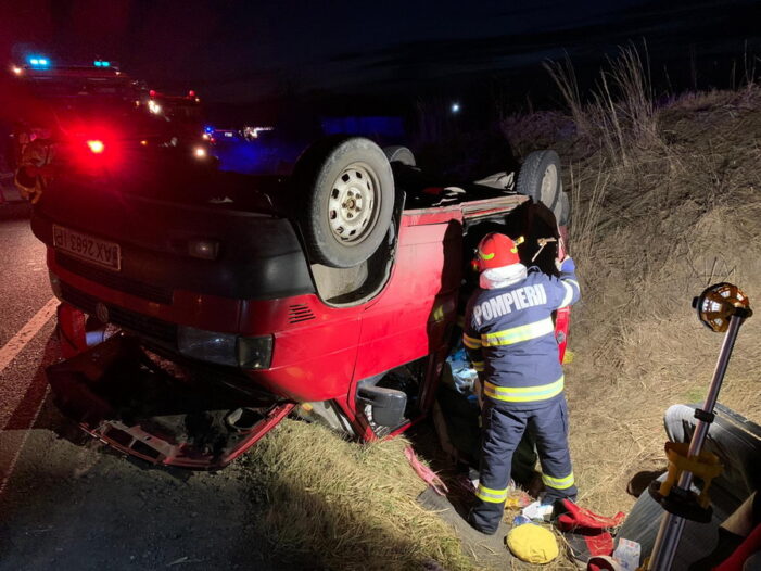 Accident: Microbuz cu refugiaţi din Ucraina, rasturnat. În microbuz se aflau 11 persoane (Foto)