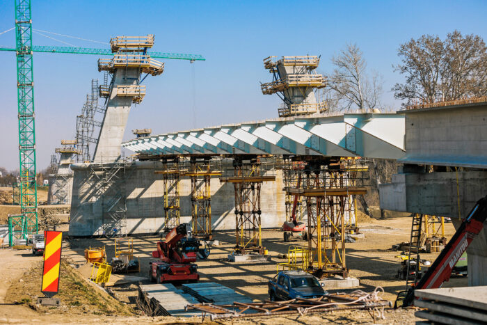 Lucrările de la podul peste Somes sunt în grafic (Foto)