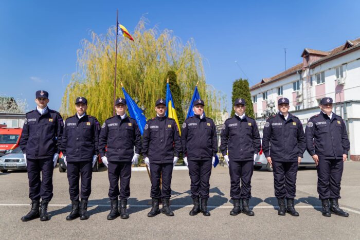 Cei mai tineri pompieri au rostit hotărât „JUR CREDINȚĂ PATRIEI!” (Foto)
