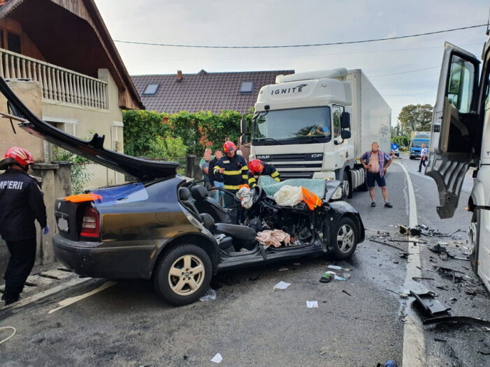 Accident teribil. Doi morti (Foto&video)
