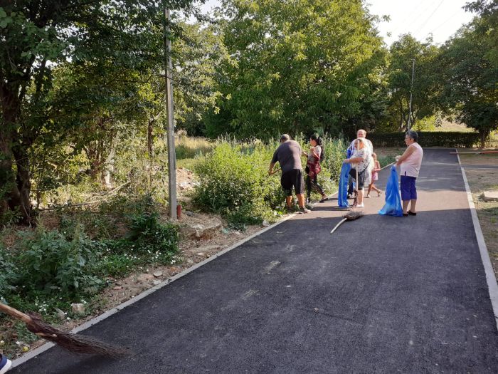 Asistatii sociali, scosi la munca (Foto)