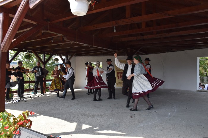 Sarbatoare la Bogdand: Festivalul Folcloric al Naţionalităţilor (Foto)
