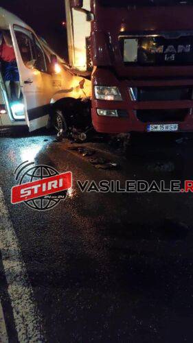 TIR de Satu Mare, implicat intr-un accident la intrarea in Baia Mare (Foto)