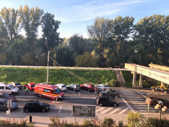 Accident grav. Femeie lovita pe zebra (Foto)