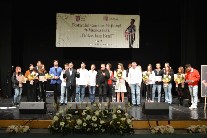 Grupul folk „Chills Band” din Chișinău a cucerit Marele Premiu la Festivalul de folk ”Octavian Bud”