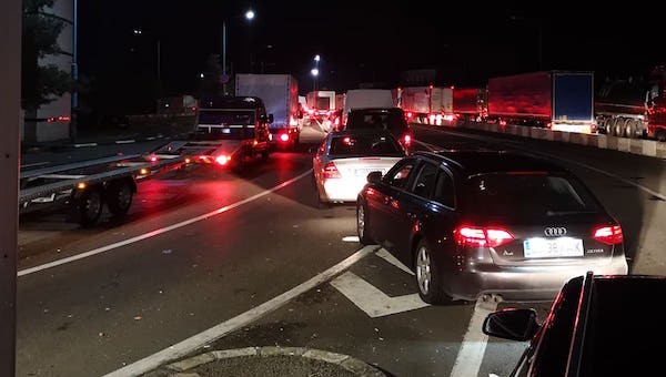 Apropo de Schengen: Traficul prin vămile Petea şi Urziceni a fost întrerupt