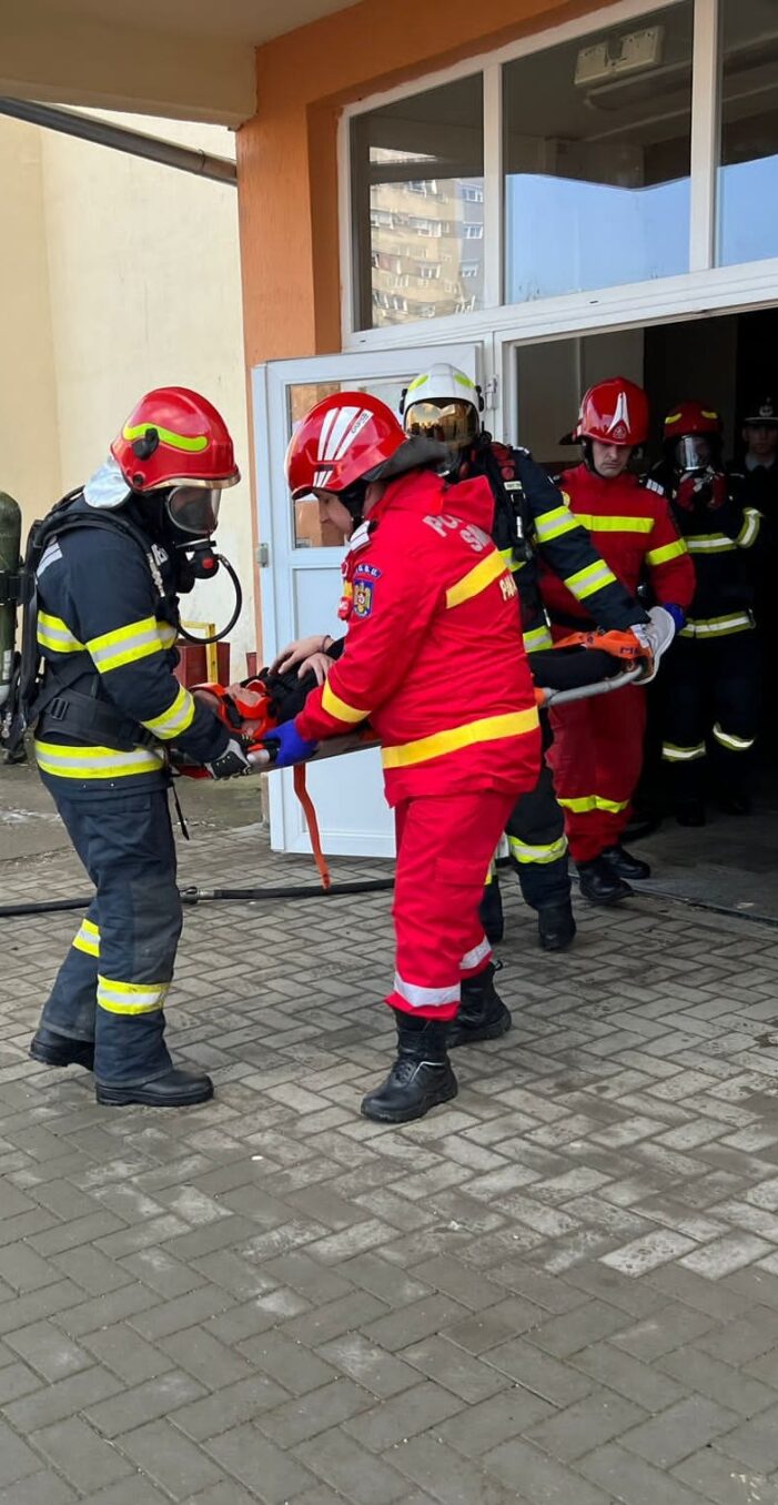 Exercițiu de evacuare în Satu Mare (Foto)