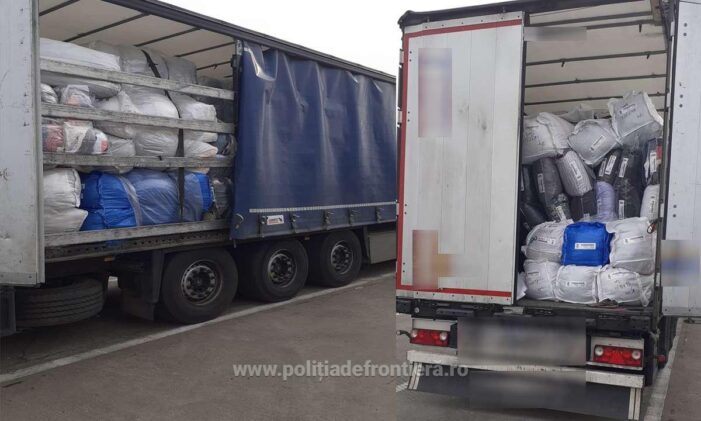 Îmbrăcăminte și cauciucuri uzate oprite la intrarea în țară (Foto)