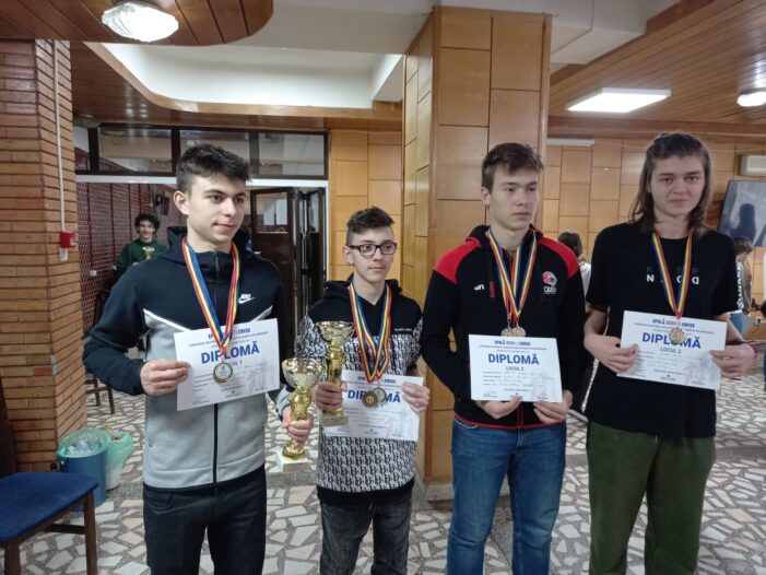 Mina Andrei Mareșanu campion național școlar la șah