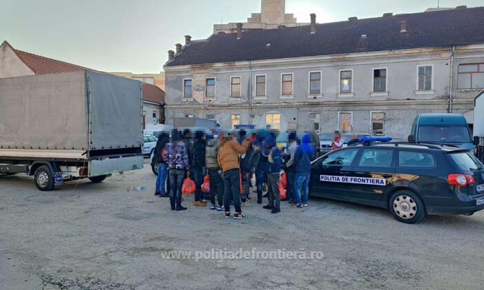 Trei călăuze arestate preventiv