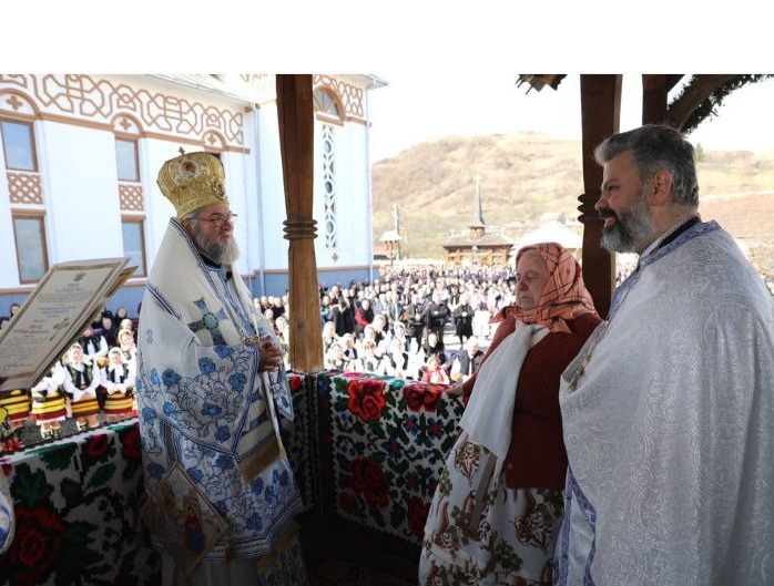 Episcopia Maramureşului şi Sătmarului a decorat-o pe „Bunica din Chinteni” Episcopia Maramureşului şi Sătmarului a decorat-o pe „Bunica din Chinteni”