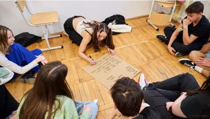 Spectacol de teatru educațional într-un proiect de cooperare transfrontalieră